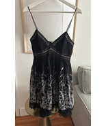 BCBG Women&#39;s Dress Size 4 Black Floral Pleated Silk Blend Tulle Lined Strap - $32.73