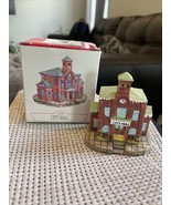 The Americana Collection - Liberty Falls - City Hall - AH84 - $8.60