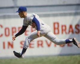 Maury Wills 8X10 Photo Los Angeles Dodgers Baseball Picture Mlb Color - £3.87 GBP