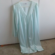 Vtg Vanity Fair LS Button Down Nightgown Sz L Mint Green Nylon Lace - $351.40 MXN