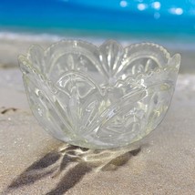 Vintage Fleur De Lys Fruit Bowl Mid Century Modern Clear Pressed Glass F... - £17.44 GBP