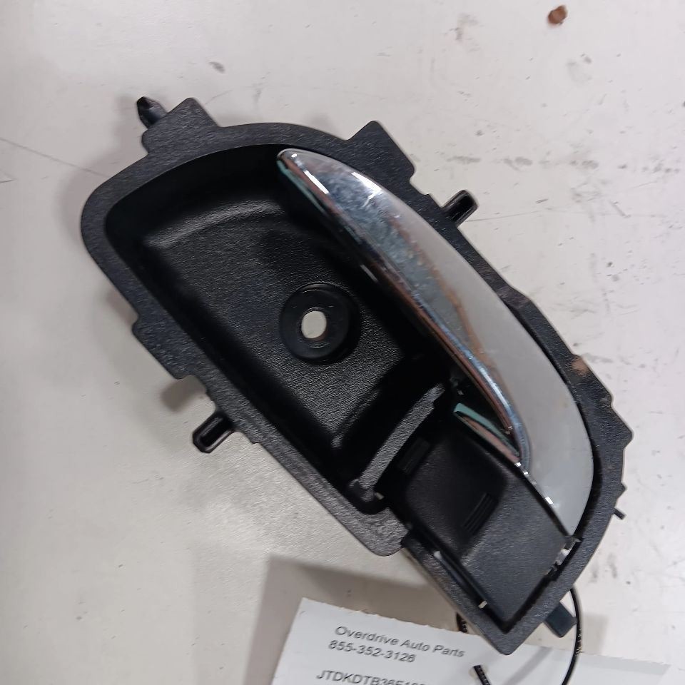 Toyota Prius C Door Handle Left Driver Front Interior Inside  2017 2016 ... - $17.95
