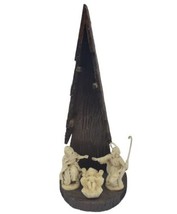 Vintage Nativity Scene Wood With A Spire Behind Baby Jesus Mary Joseph 10 3/4&quot; - £27.72 GBP