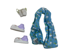 Vintage 2001 MGA Bratz Doll Part Outfit Lamb Slippers Blue Pajamas Botto... - $11.42
