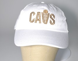 Cleveland Cavaliers White Hat and Keychain - £9.54 GBP
