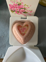 Avon &quot;A Token of Love&quot; Special Occasion Fragranced Heart Soaps Unused Vintage - £6.05 GBP