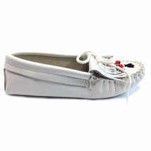 Minnetonka, Women&#39;s MOCCASIN. WHITE. LEATHER WITH BEADS STYLE #  154 - £43.85 GBP