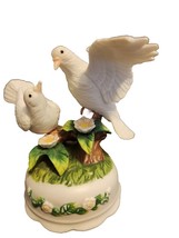 Vintage MCM Ceramic Musical Box Love Doves Figurine 6&quot; Tall - Tested Working - £11.60 GBP