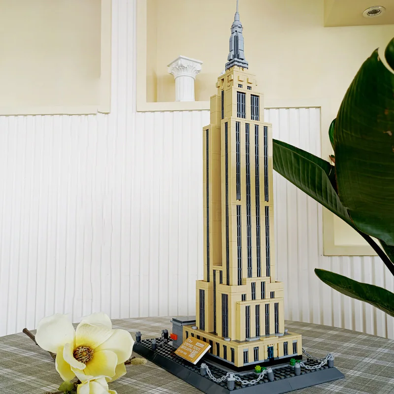 Modern World Famous Landmark Architecture America New York Empire State Building - £82.65 GBP