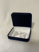 Vintage Navy Blue Jewelry Box EMPTY - e748 - $72.97 MXN