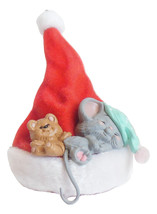 Hallmark Christmas Ornament Night Before Christmas Mouse Sleeping on Santa&#39;s Hat - £11.67 GBP