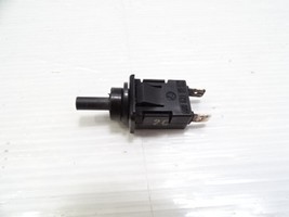 Mercedes R107 380SL switch glovebox, 0008213152 - $327.96 MXN