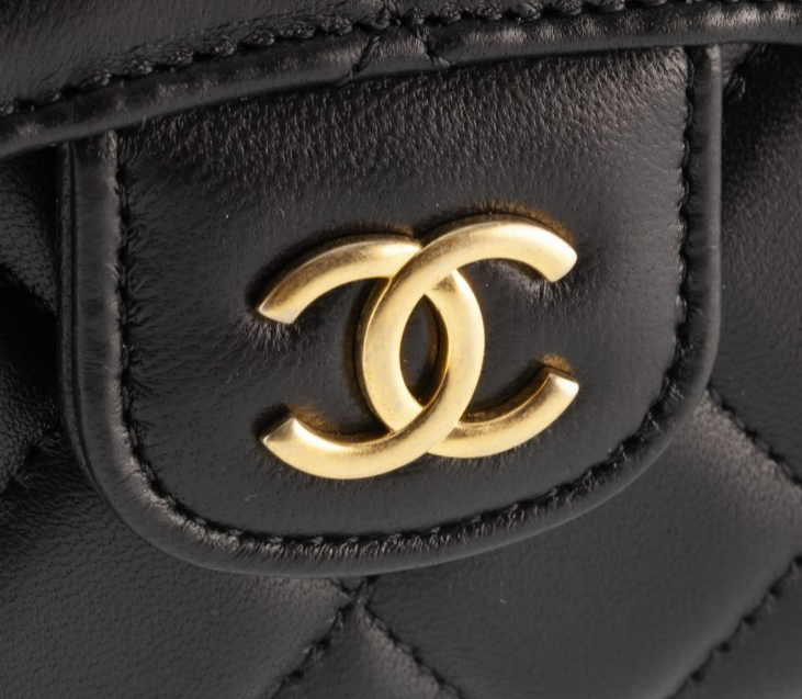 Authenticity Guarantee
Chanel Quilted Lambskin Top Handle Flap Coin Purse wi... Item image 5