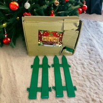 Christmas Tree Plastic 12” Picket Fence Green 16 Piece Home Decor Barrier Border - $13.90