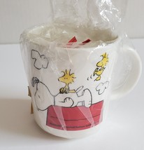 Vintage Peanuts Snoopy plastic mug cup from Japan Determined new in plastic - $13.99