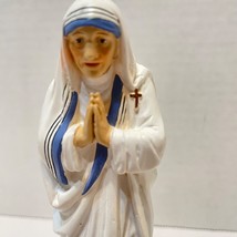 Vintage St Theresa Figurine Religious Spiritual Blue White 5.5&quot; Tall - £19.25 GBP