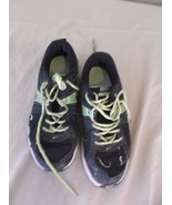 Nike Sneakers Kid&#39;s Youth 5Y Black White Green Yellow Laces Motion Fit 5643 - $14.82 CAD