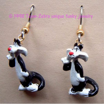 Funky Sylvester Cat EARRINGS-Looney Tune Tweety Bird Mini Figure Costume Jewelry - £7.01 GBP