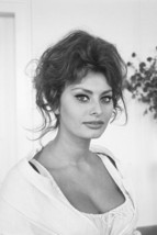Sophia Loren Busty In White Dress B&amp;W 24X36 Poster - £22.82 GBP