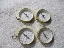 4 Vintage Novelty TOY Compass Keychains 1.75'' dime store gumball tin Ta... - $15.83