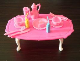 Fashion DollKitchen Table w/ Dinnerware Inactive - £3.92 GBP