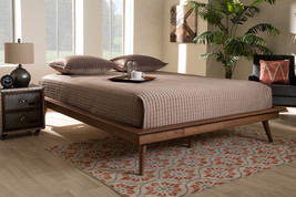 Hillary Walnut Brown Queen Size Platform Bed w/Angled Legs - $5,187.74 MXN