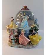 Disney Princesses Musical Snow Globe Castle w/ Snow White Ariel Cinderella - $1,865.89 MXN