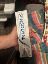 Sensodyne Extra Whitening Sensitive Teeth Toothpaste 6.0oz Exp 3/2025 - £19.53 GBP