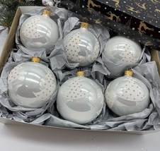 Set of 6 white Christmas glass balls, hand painted ornaments with gifted box - £56.74 GBP