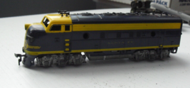 Vintage 1960s HO Scale Santa Fe Band Drive Diesel Locomotive - $38.61