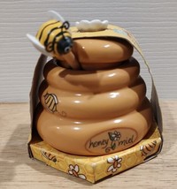 Joie Mini Honey Pot Ceramic Jar &amp; Wood Dipper Beehive with Bee - £9.30 GBP