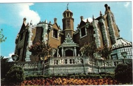 Florida Postcard Walt Disney Magic Kingdom Haunted Mansion - £2.31 GBP