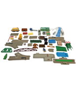 Thomas The Train &amp; others mixed Tracks And Accessories Lot Of 42 0ver Pi... - $40.76 CAD