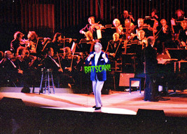 FRANK SINATRA  5 x 7 Photo--1978 Universal Amphitheater--In Performance!... - £4.75 GBP