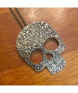 Skull Necklace - $131.52 MXN