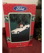 Enesco Treasury Of Christmas Ford Mustang 65 Santa Ornament Convertible NOS - $1,390.87 MXN