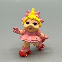 Vintage 1986 Muppet Babies Miss Piggy Roller Skates 3&quot; PVC Figure Pink Dress - £3.89 GBP