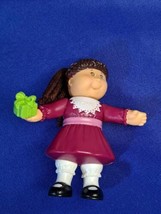 Cabbage Patch Kids Girls Holding Present 1992 3&quot; Figure - $6.79