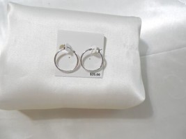 Department Store 1-1/8&quot; Silver Tone Hoop Earrings Y606 - £8.90 GBP