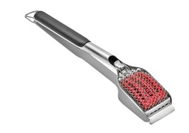 OXO SoftWorks Coiled Grill Brush with Replaceable Head, Use on Hot or Co... - $831.03 MXN