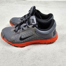 Nike Flex Supreme Sneakers Youth Size 7 Grey Orange Gym Shoes Athletic Mens Walk - £26.11 GBP