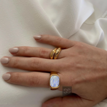 22K Gold Fill, Natural Cushion Cut Rainbow Moonstone Womens Signet Ring - £64.09 GBP