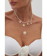 Gold Sun Pendant Pearl Chain Necklace Set - $93.36 MXN