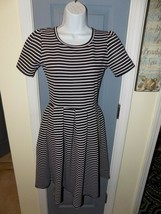 Lularoe Black/White Striped Amelia Dress W/Pockets Size S Women&#39;s NWOT - £29.18 GBP