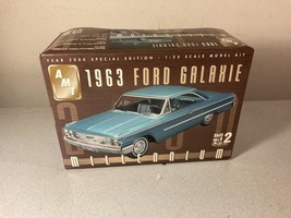 AMT 1963 Ford Galaxie Millennium Model KIt 1:25 Scale Skill 2 - £14.10 GBP