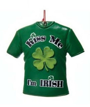 Kurt S. Adler Resin Painted Irish T-SHIRT &quot;Kiss Me I&#39;m Irish&quot; Christmas Ornament - £7.01 GBP