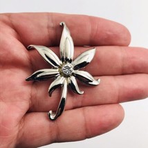 Vintage Flower Silver Tone Brooch Pin w/ Clear Rhinestone 2&quot; x 1.5&quot; - £6.02 GBP