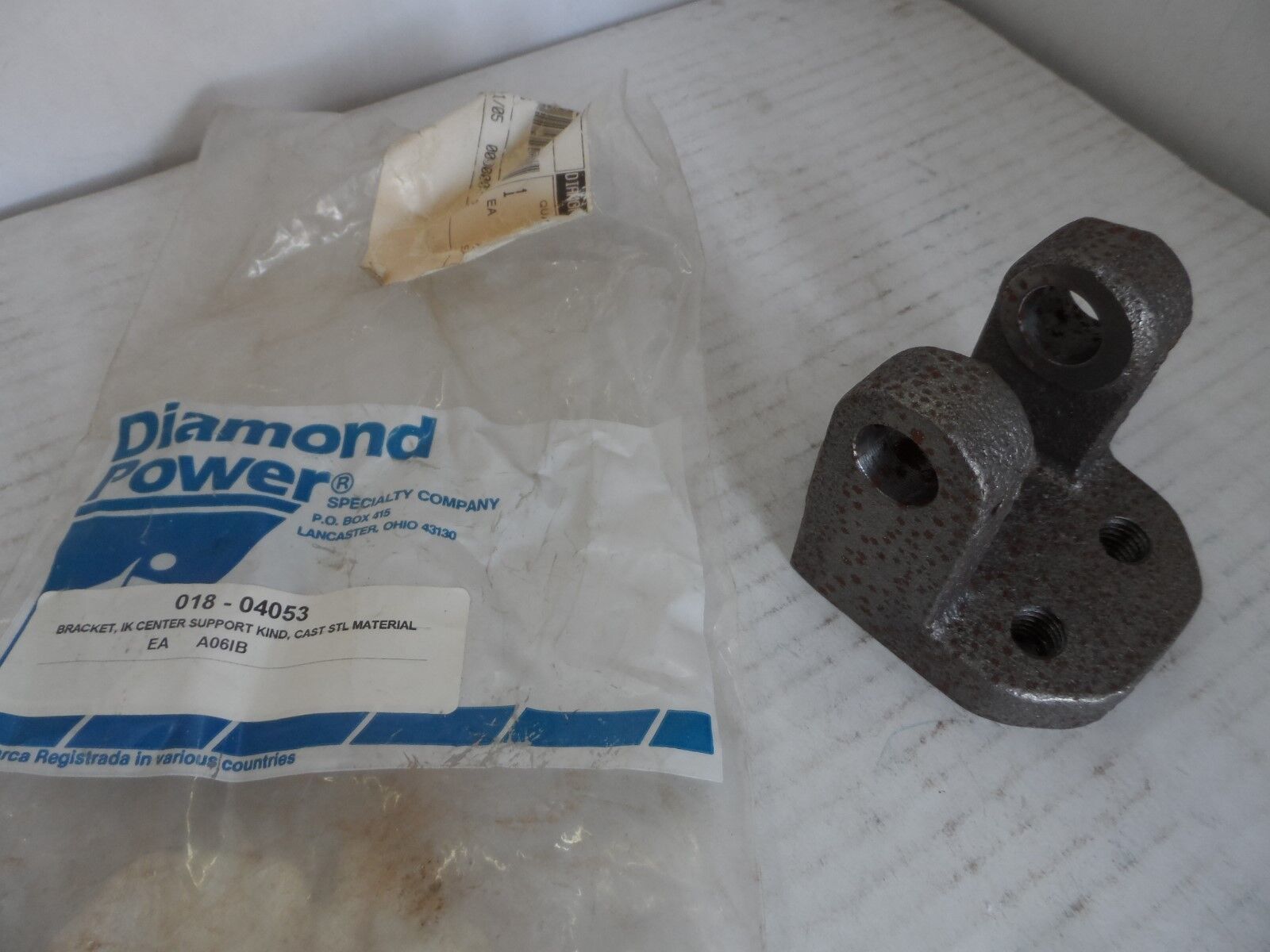 Diamond Power Specialty Co. 018-04053 IK Center Support Bracket New - $15.71