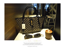 New Fashion Handbag Women&#39;s Dumpling Bag Shoulder Bag Messenger Bag Lady Bag Rhi - £75.66 GBP
