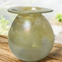 Arnold Larson &#39;73 Art Glass Vase Iridescent Light Yellow Pulled Feather ... - $37.61